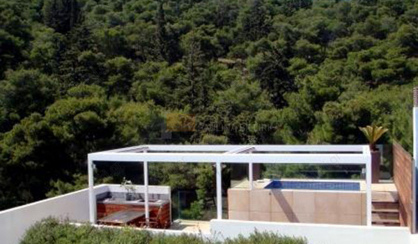 Ταράτσα - πισίνα . Terrace - swimming pool